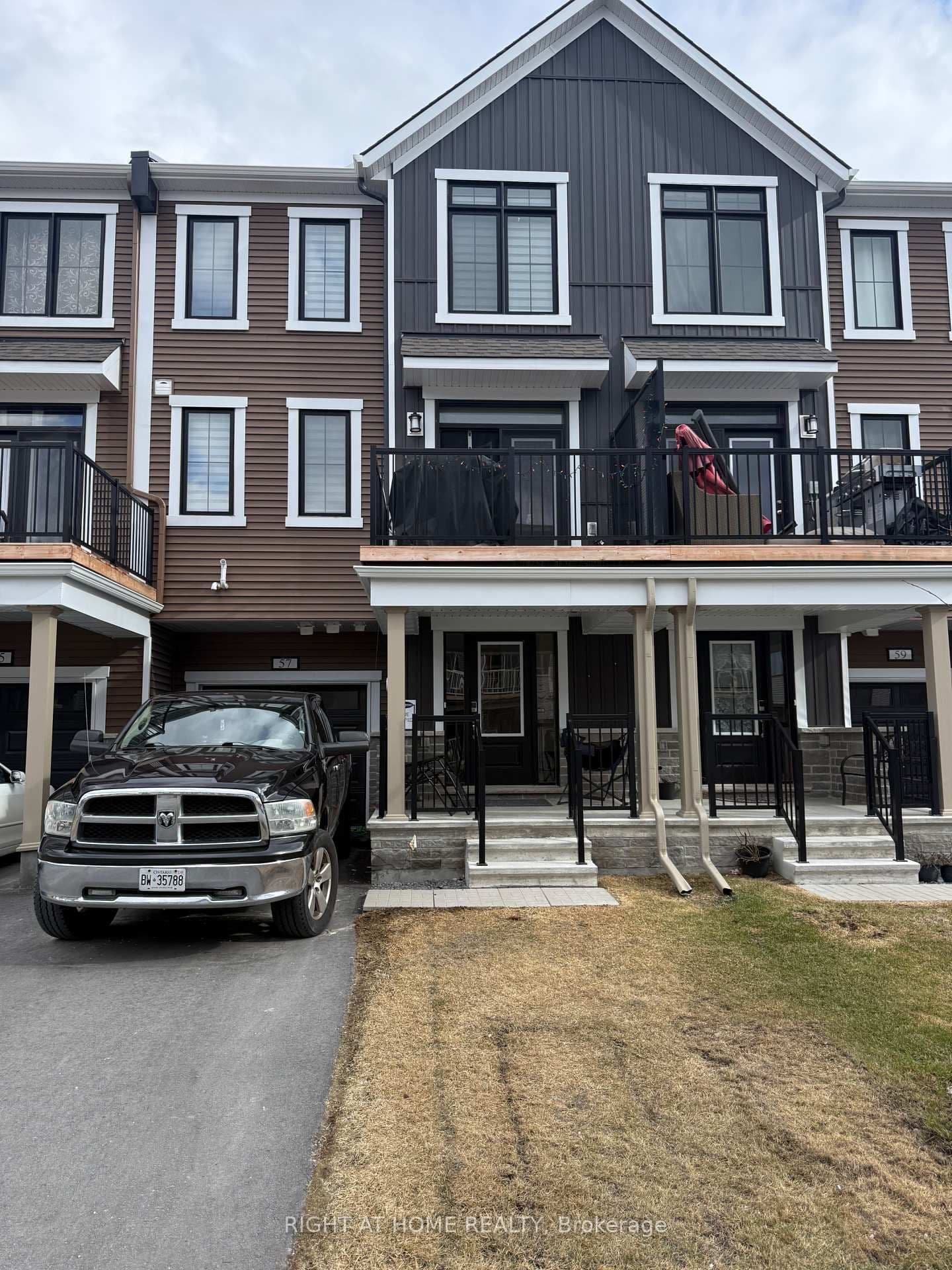 57 PLACETTE STITCH Mews, Richmond, ON
