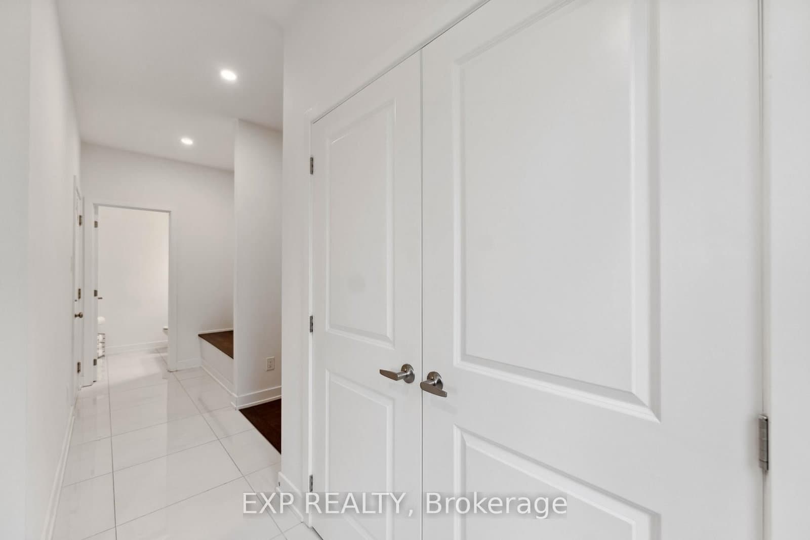 748 OVATION Grove, Ottawa, ON — photo 3