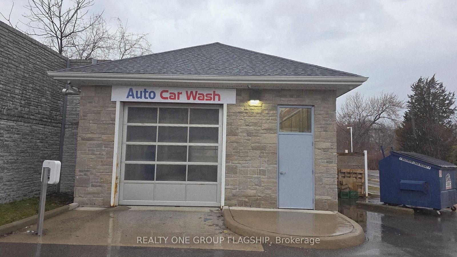 Car Wash Bldg - 4861 Victoria Avenue, Niagara Falls, ON