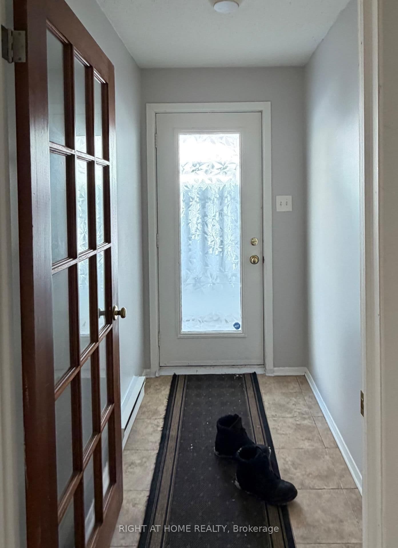E - 1033 Cummings Avenue, Ottawa, ON — photo 2