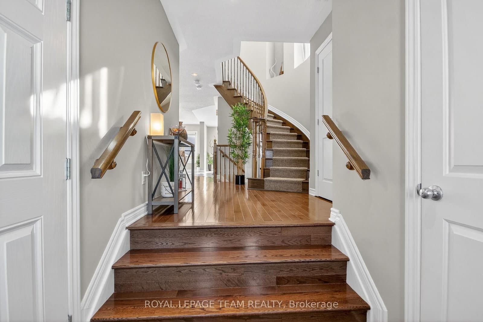 526 PAINE Avenue, Ottawa, ON — photo 2