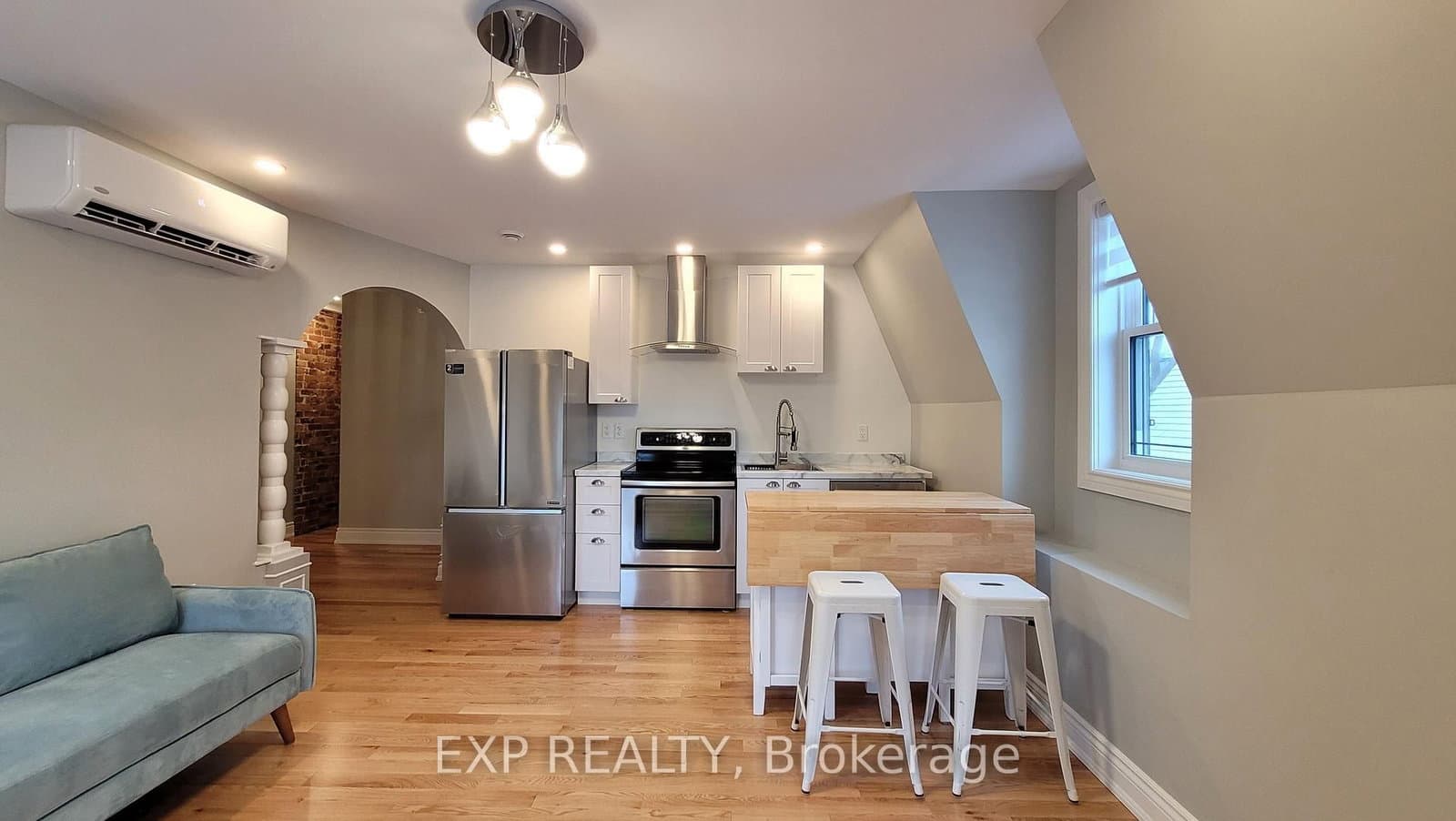 302 - 157 James Street, Ottawa, ON