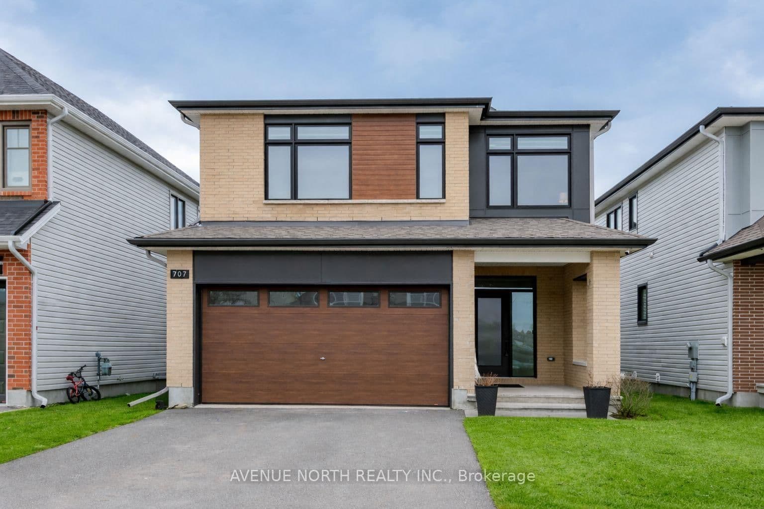 707 Moonflower Crescent, Ottawa, ON — photo 2