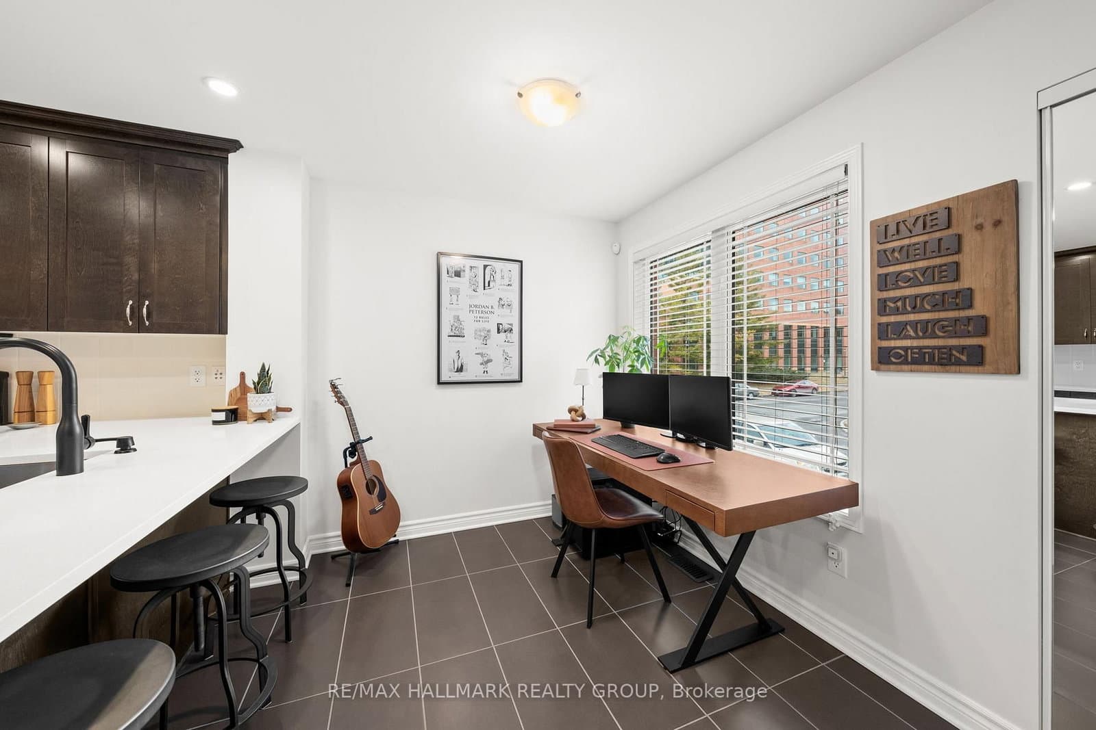 498 LeBoutillier Avenue, Ottawa, ON — photo 3