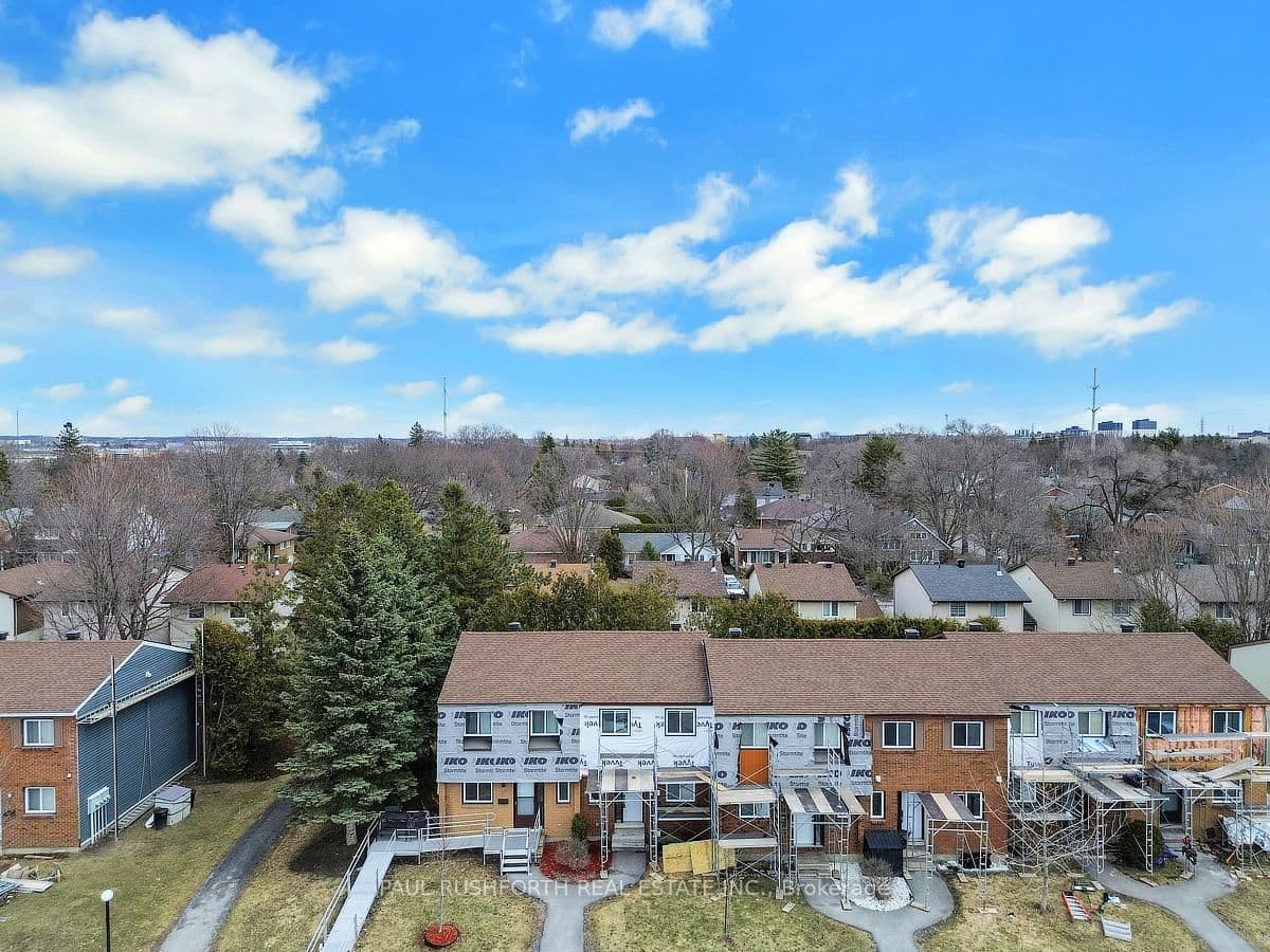 23 Pixley Private, Ottawa, ON — photo 2