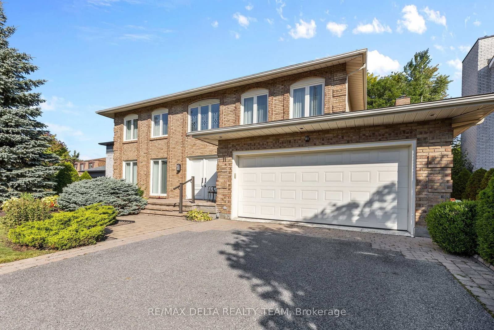 11 Garand Place, Ottawa, ON — photo 2