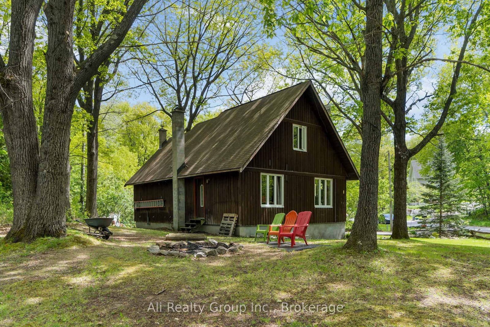 190 Woods Road, Ottawa, ON