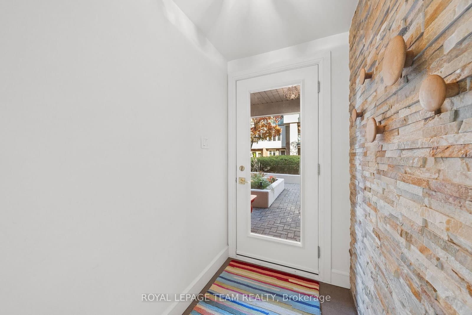 202D - 1 Columbus Avenue, Ottawa, ON — photo 3