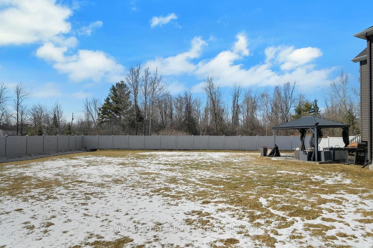 35 Sopwith Private, Carp, ON — photo 2