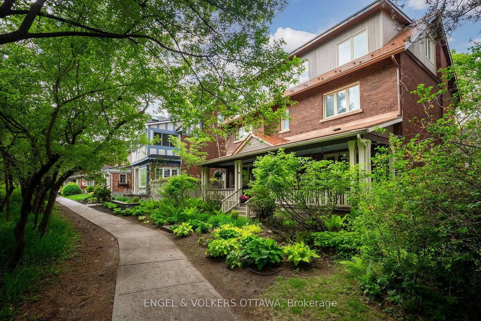 498 Queen Elizabeth Drive, Ottawa, ON — photo 2