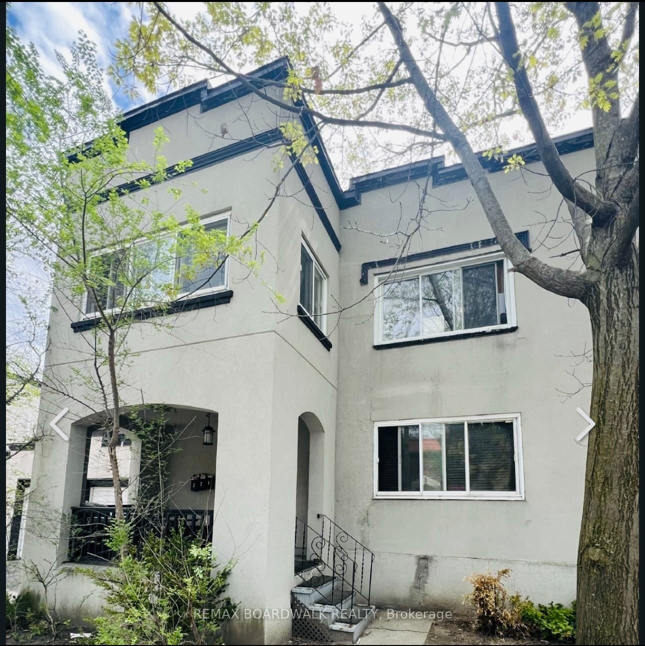 320 Laurier Avenue, Ottawa, ON