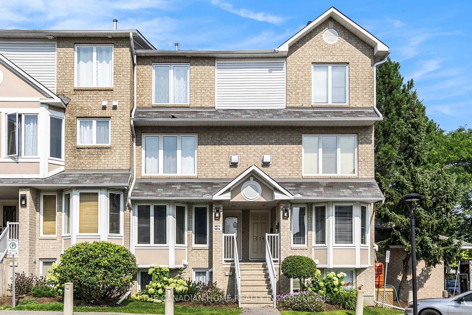 1672 Locksley Lane, Ottawa, ON