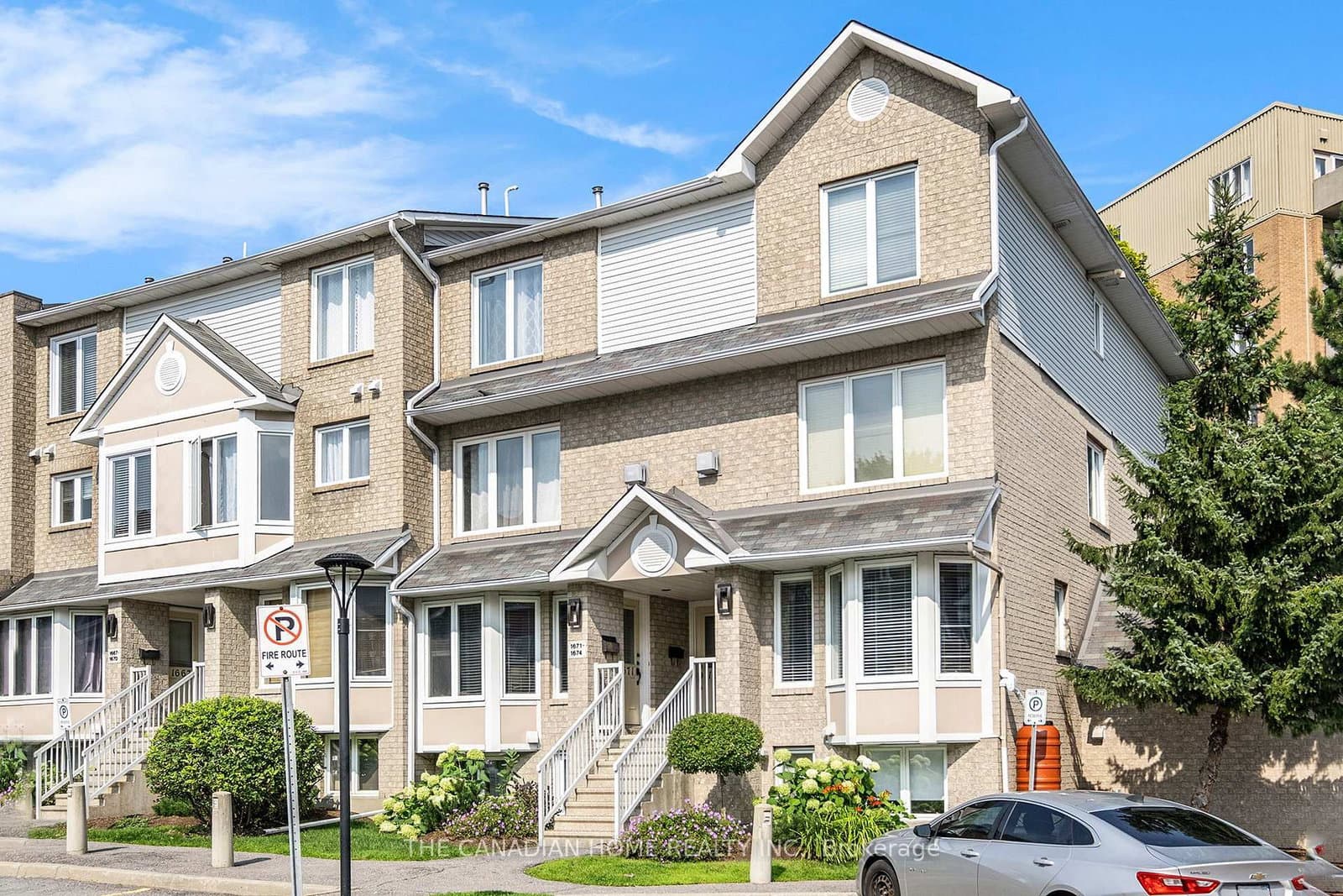 1672 Locksley Lane, Ottawa, ON — photo 2