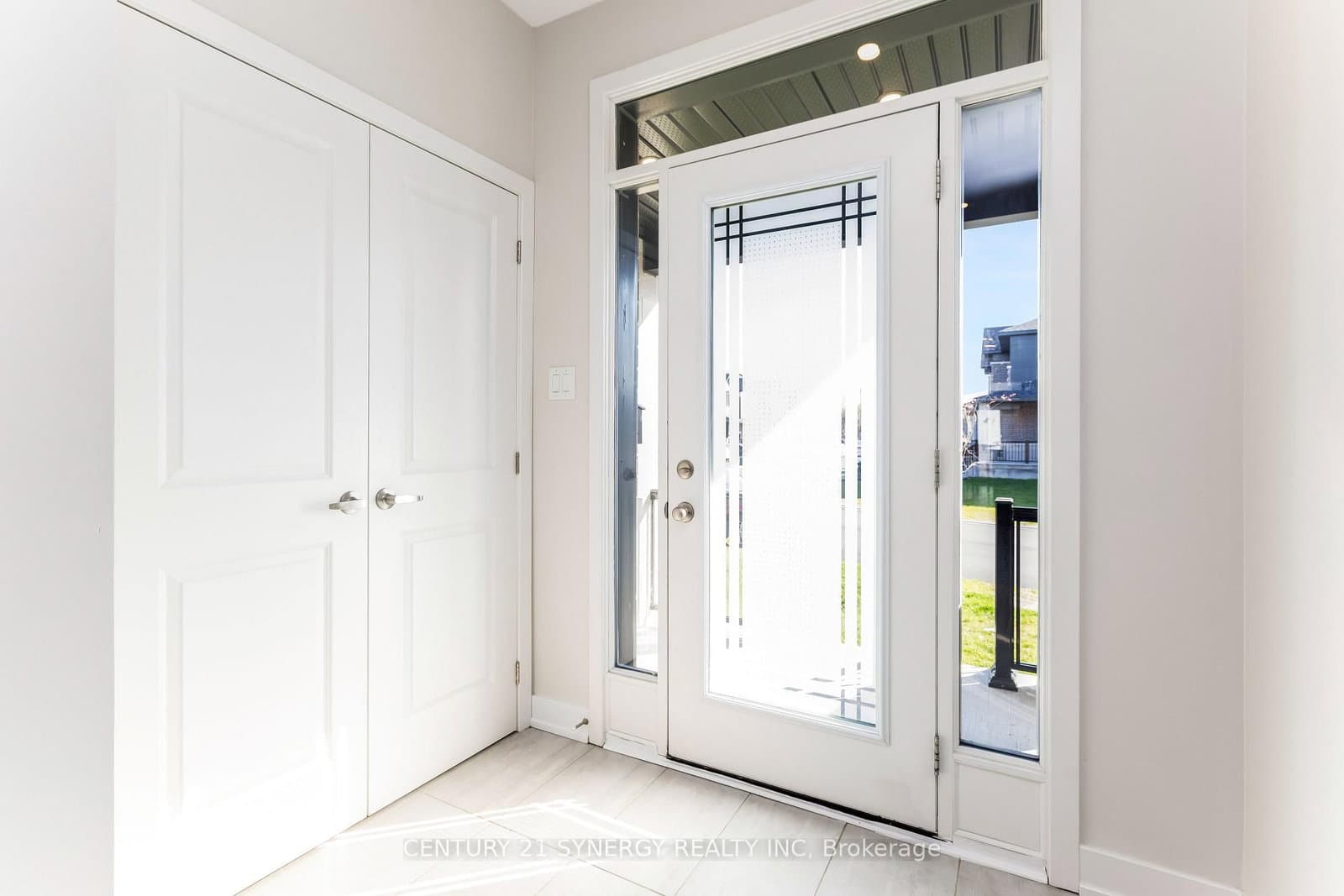 76 Heirloom Street, Ottawa, ON — photo 2