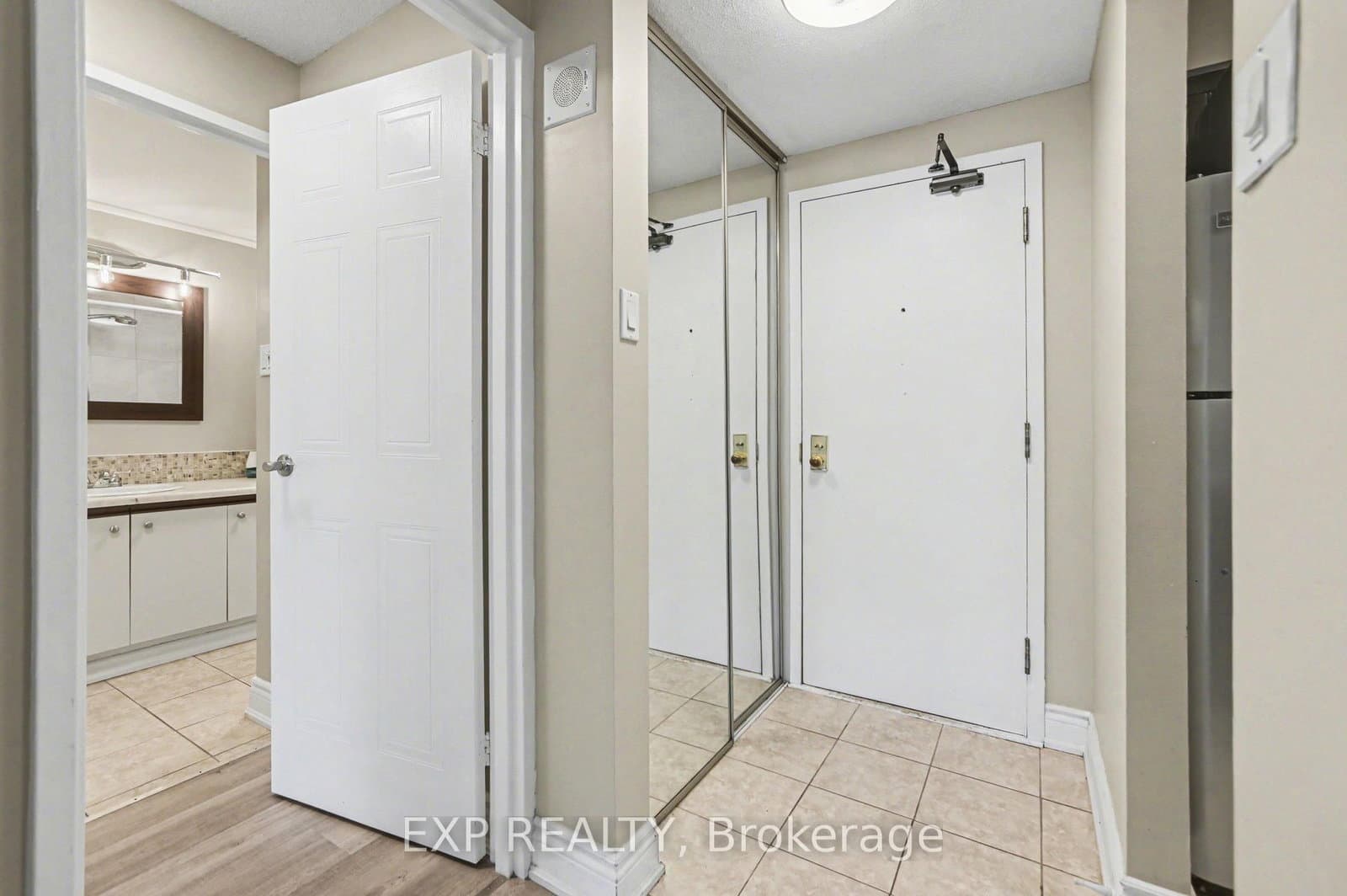 404 - 80 Sandcastle Drive, Ottawa, ON — photo 2