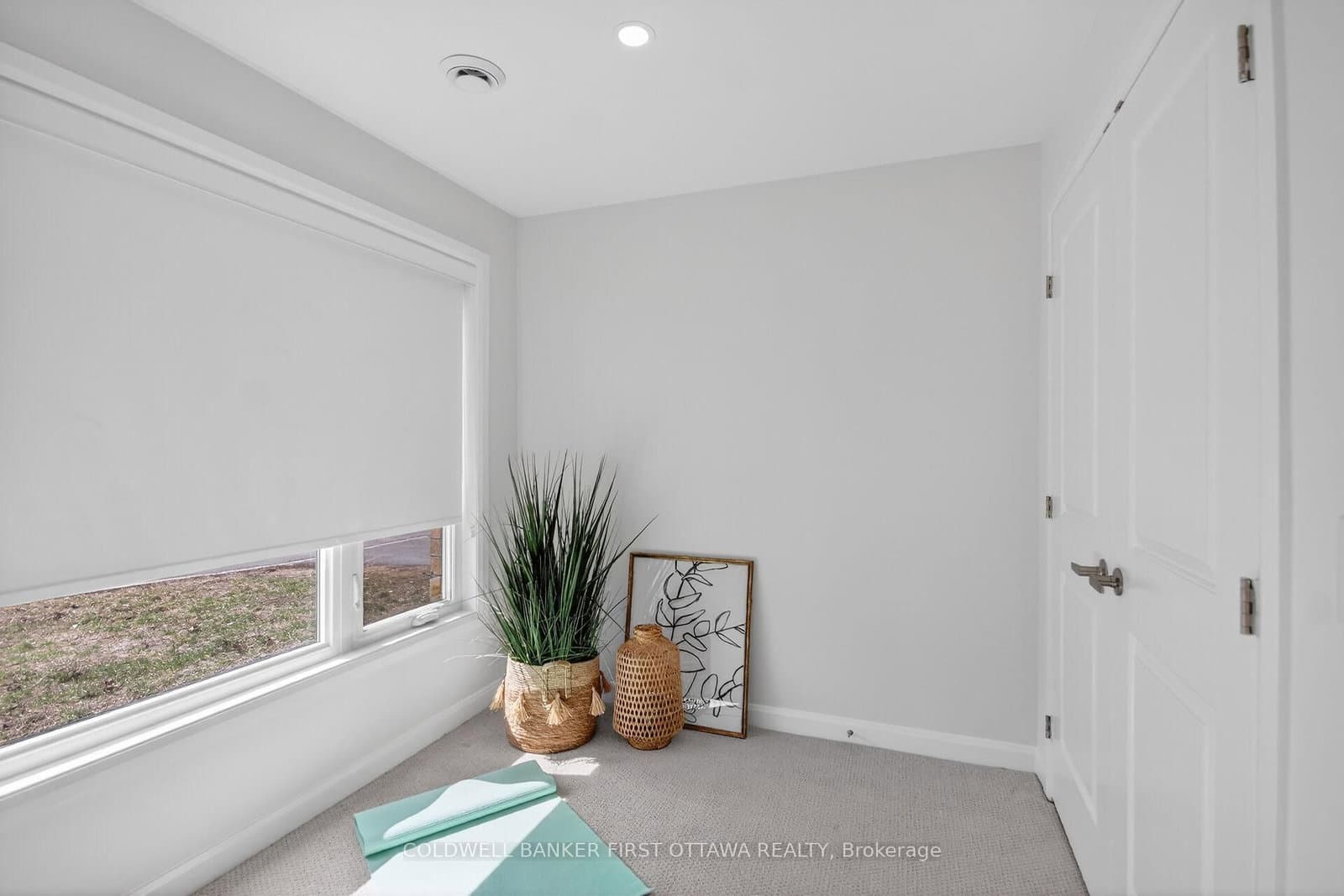 77 Cherry Blossom Private, Ottawa, ON — photo 3