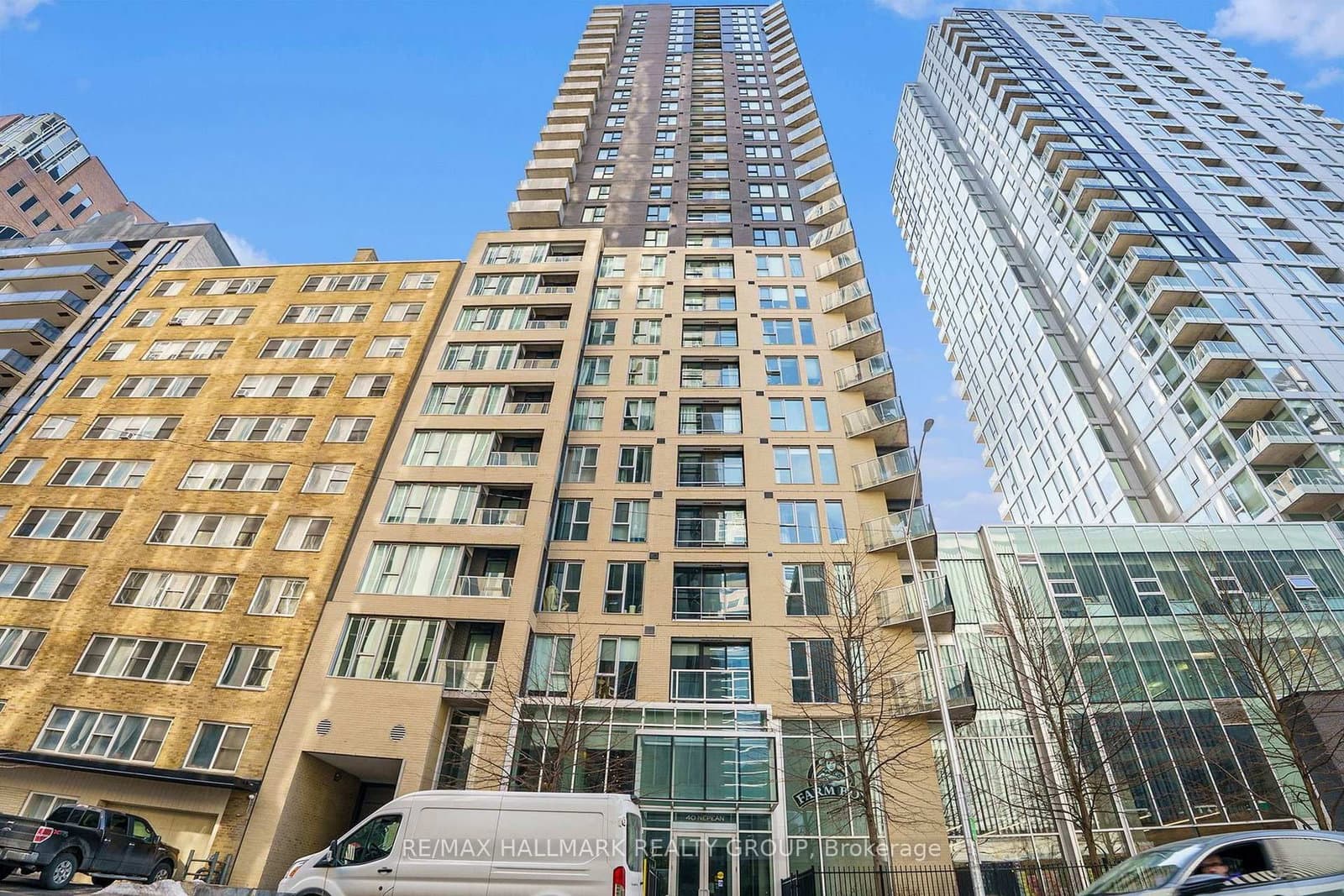 1502 - 40 Nepean Street, Ottawa, ON — photo 2