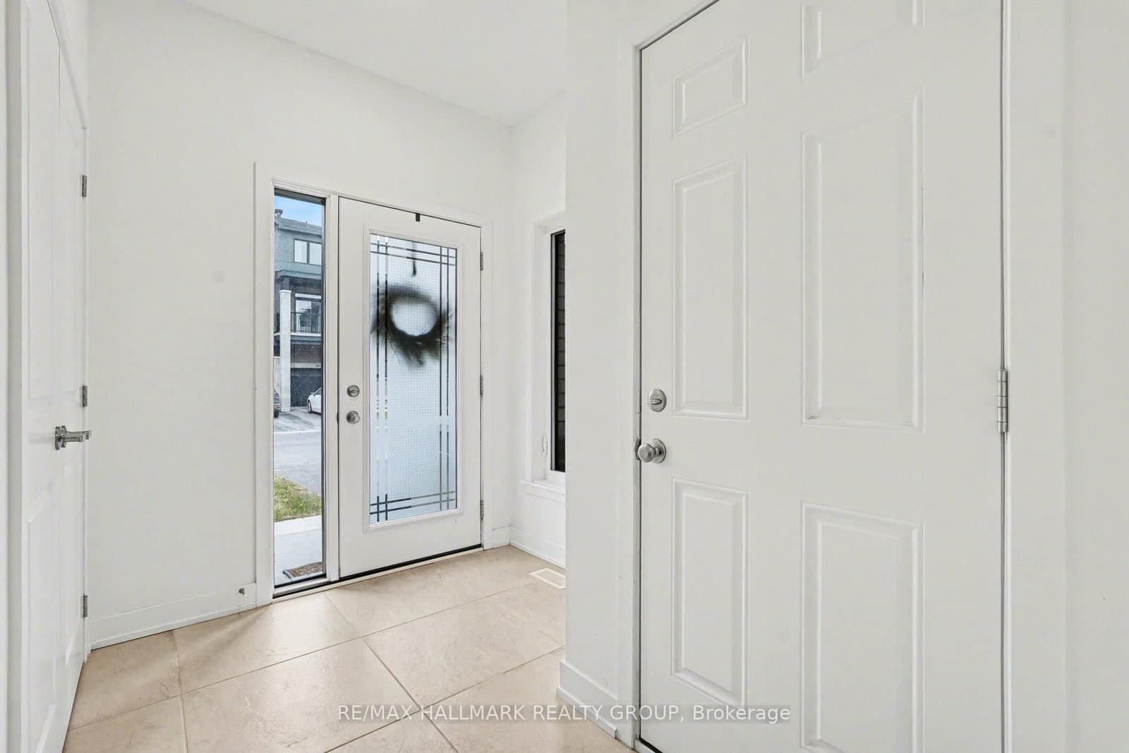 61 Arinto Place, Ottawa, ON — photo 2