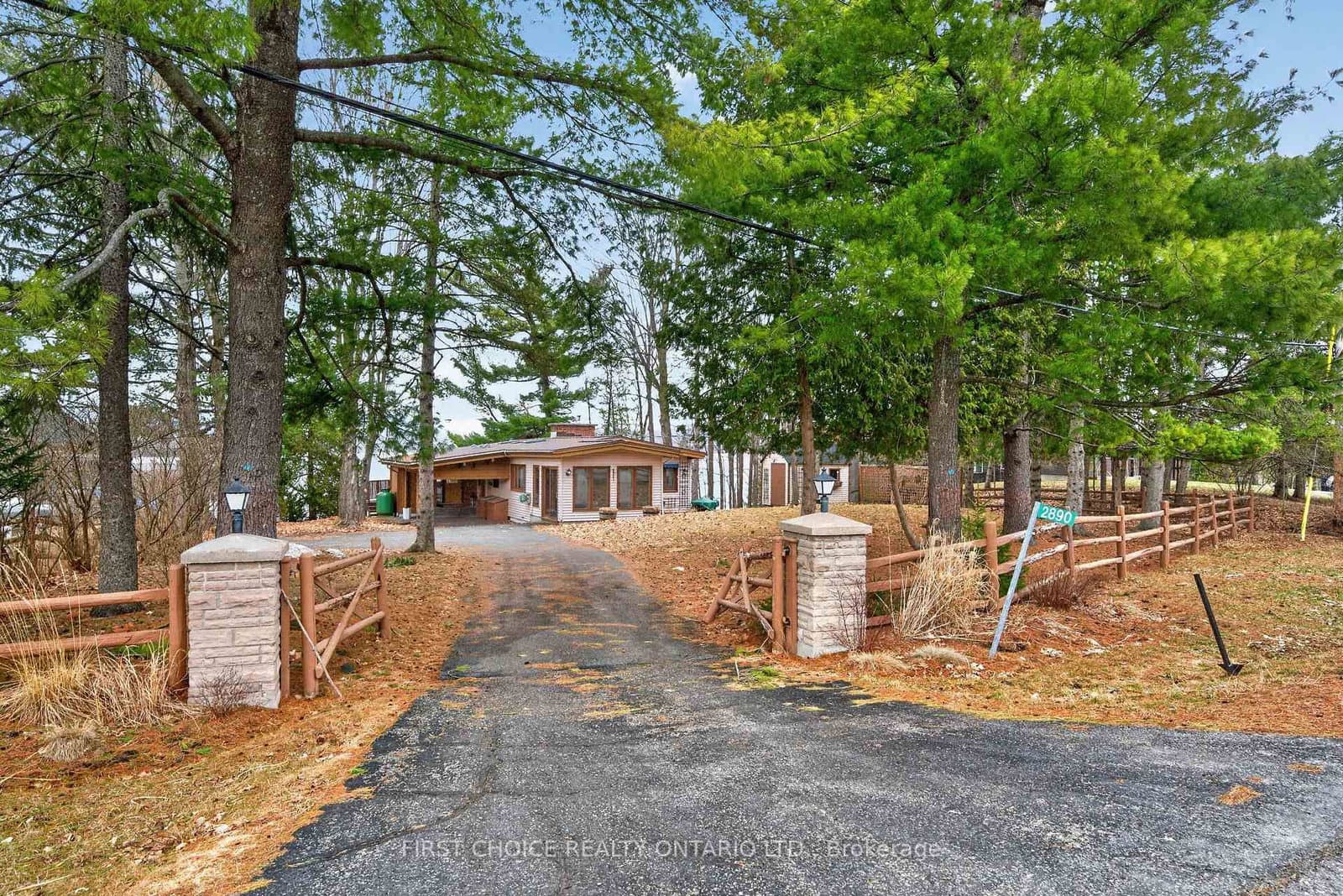 2890 Barlow Crescent, Ottawa, ON — photo 2