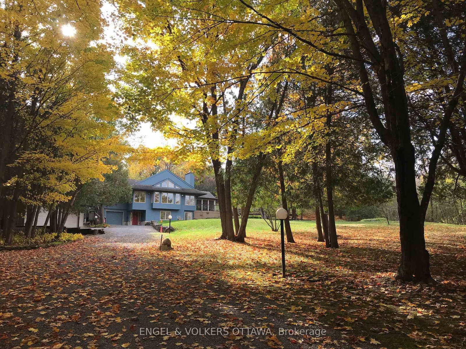 4637 Northwoods Drive, Ottawa, ON — photo 2