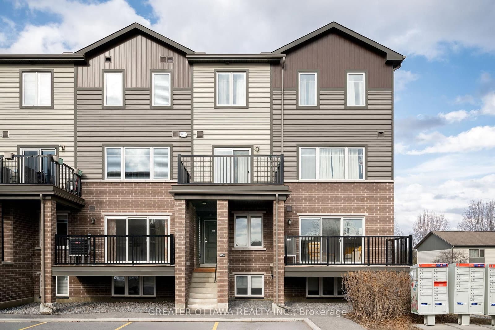 16 - 415 Eldorado Private, Ottawa, ON