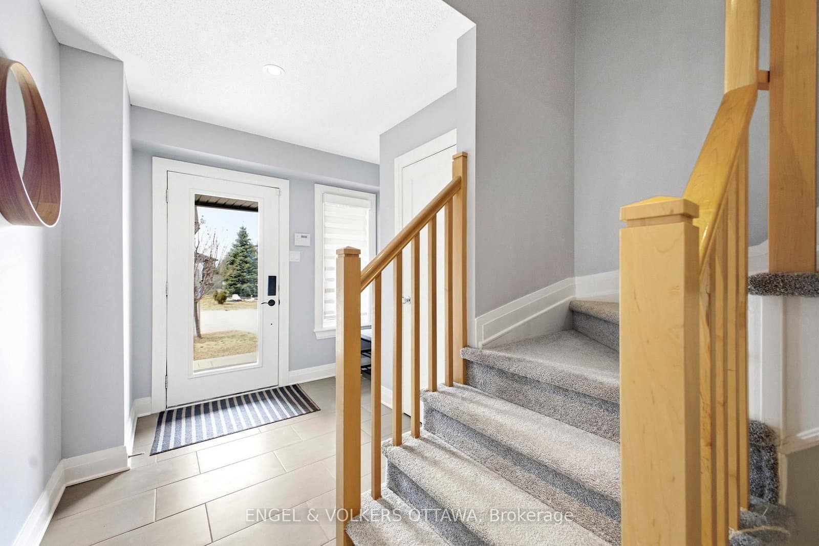 122 Nutting Crescent, Ottawa, ON — photo 2