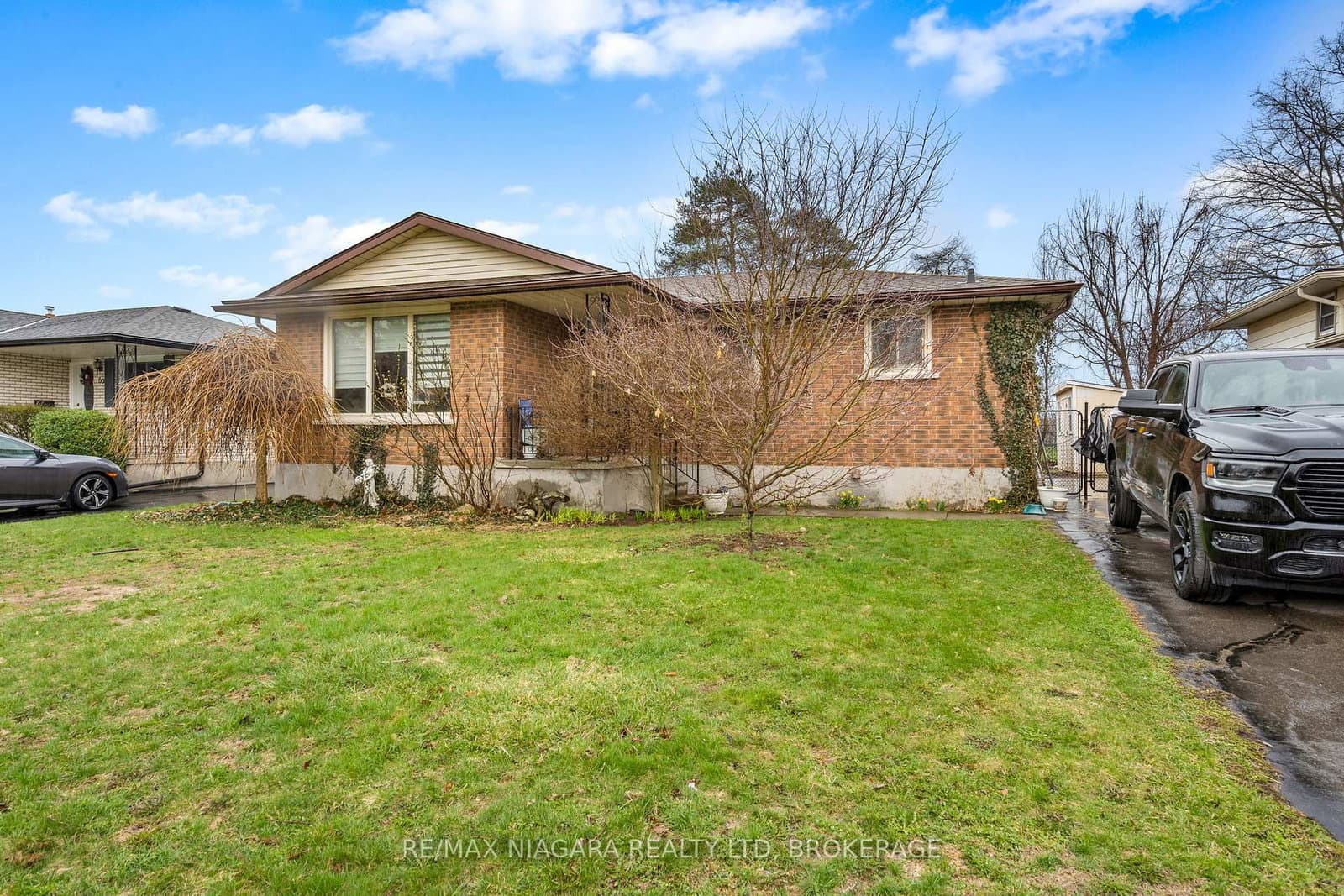56 Royal Oak Drive, Welland, ON — photo 3