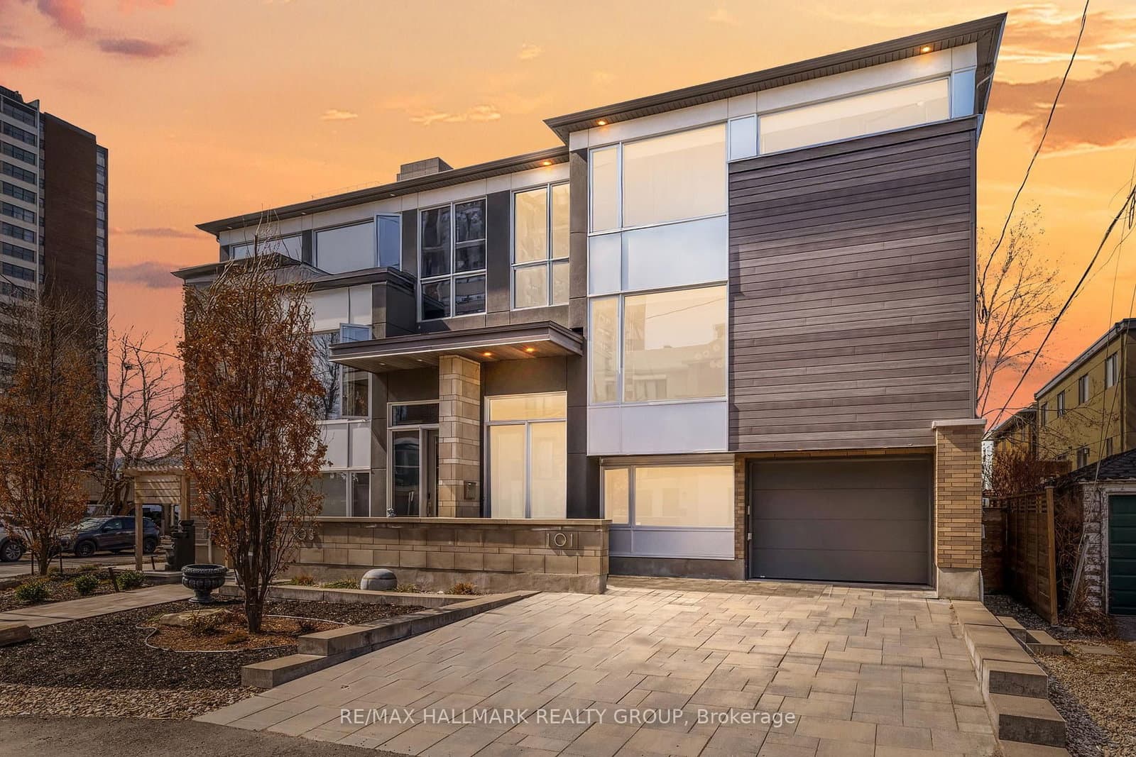 101 Tay Street, Ottawa, ON