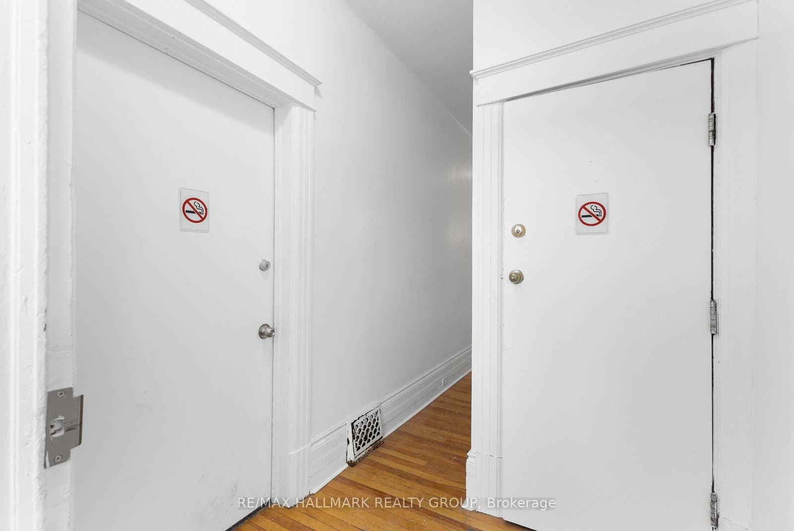 70 Anderson Street, Ottawa, ON — photo 2