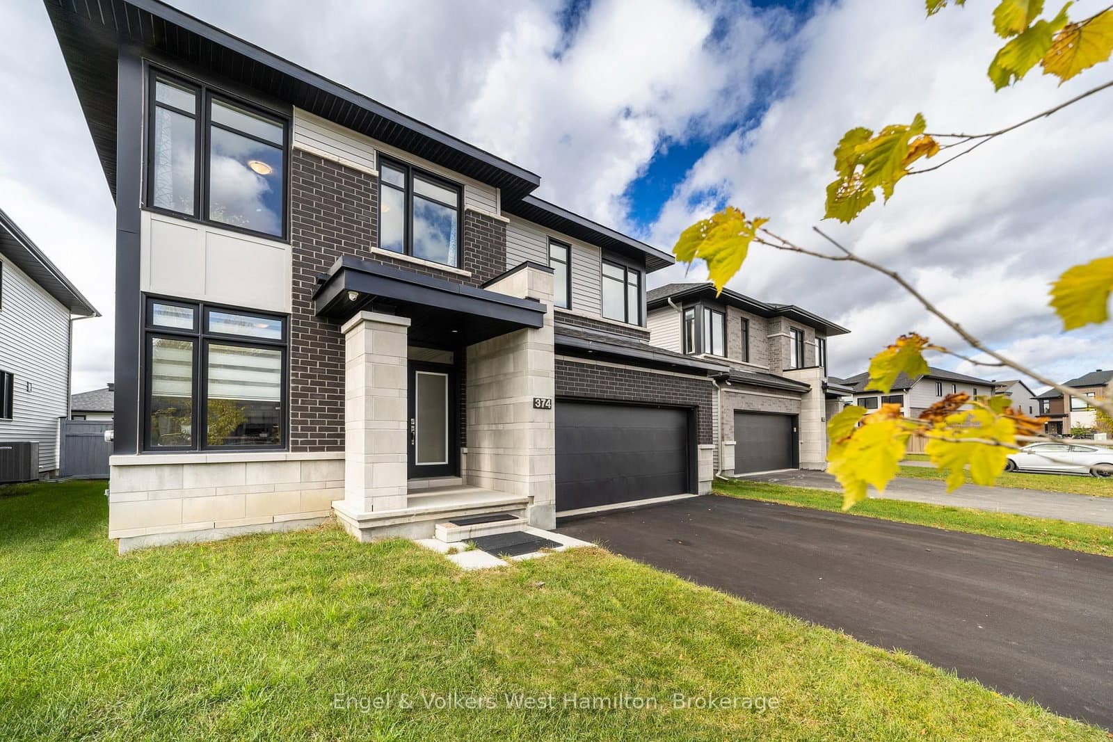 374 Big Dipper Street, Ottawa, ON