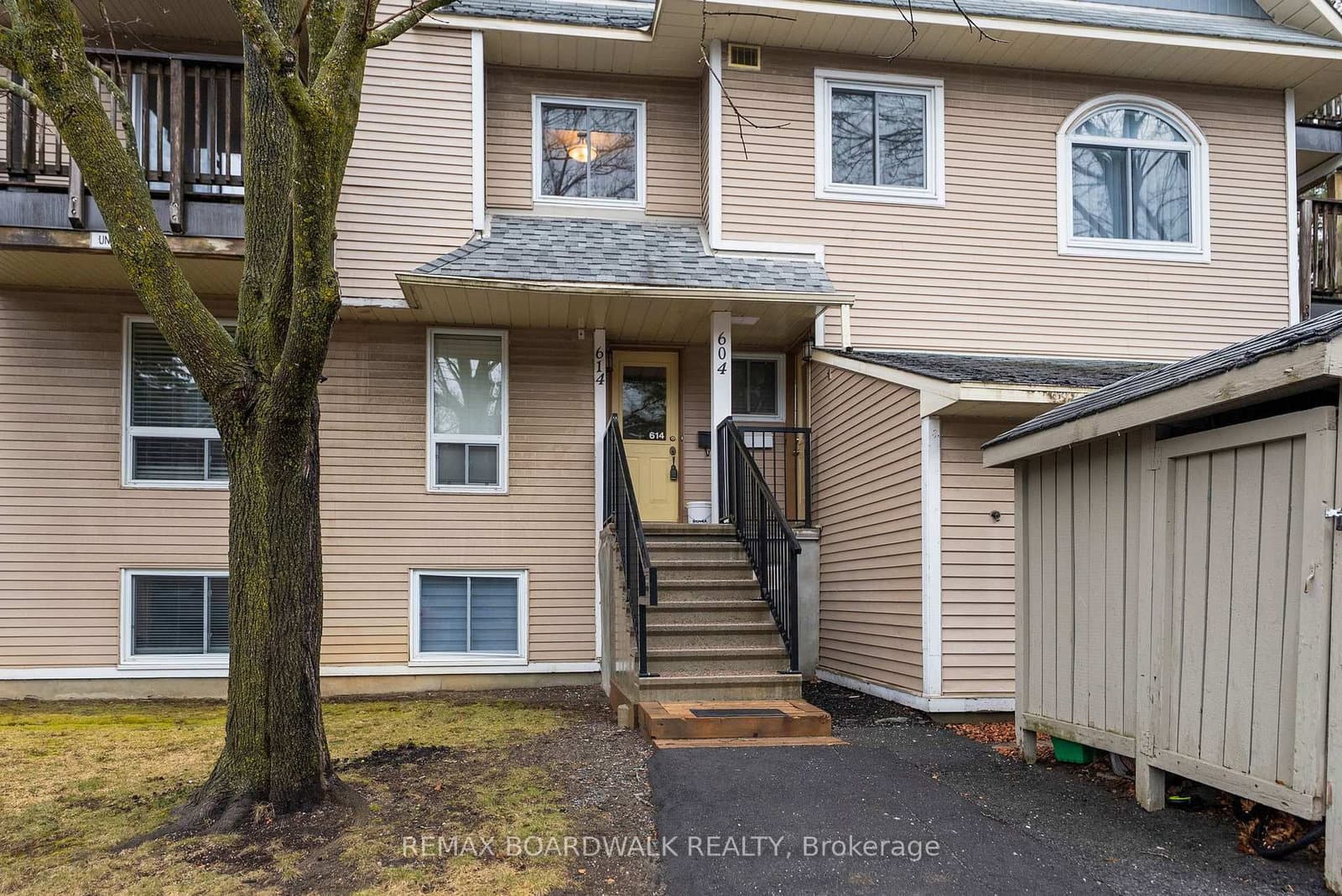 614 Tanguay Court, Ottawa, ON — photo 2