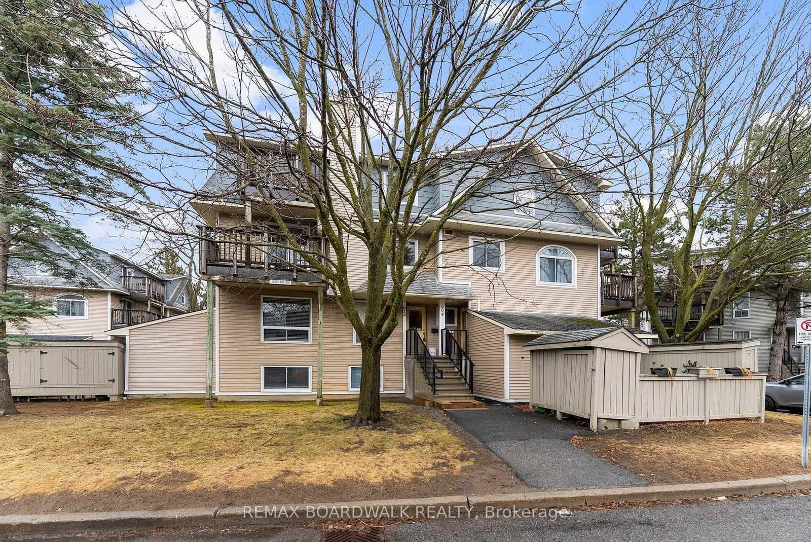 614 Tanguay Court, Ottawa, ON — photo 3