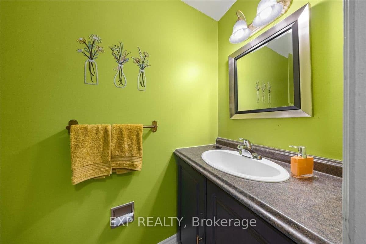 D - 284 Dalehurst Drive, Ottawa, ON — photo 3