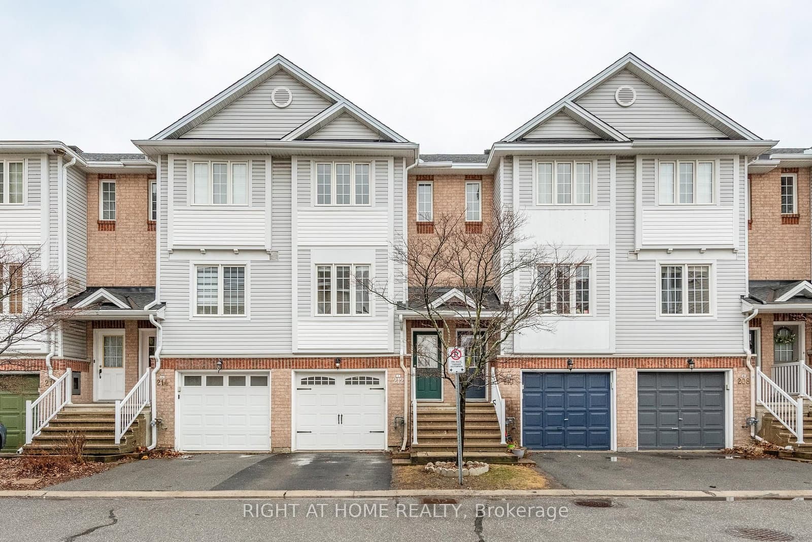 212 Rutgers Private, Ottawa, ON