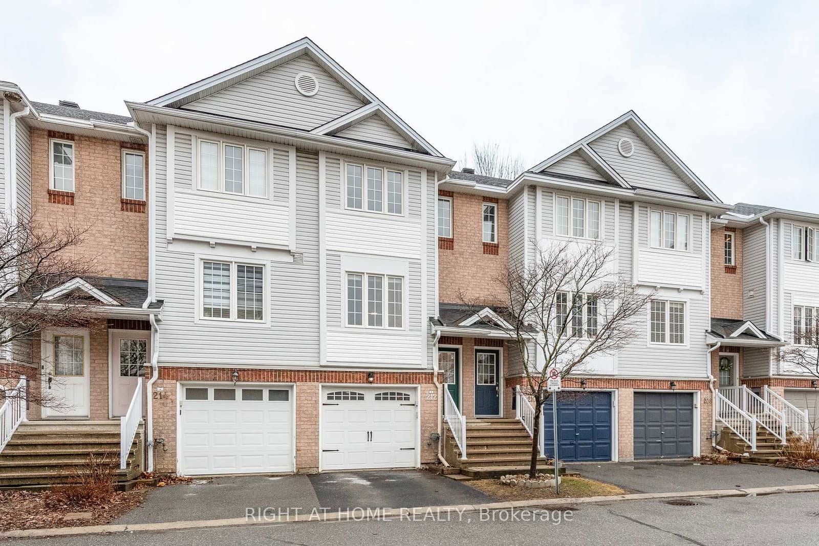 212 Rutgers Private, Ottawa, ON — photo 2