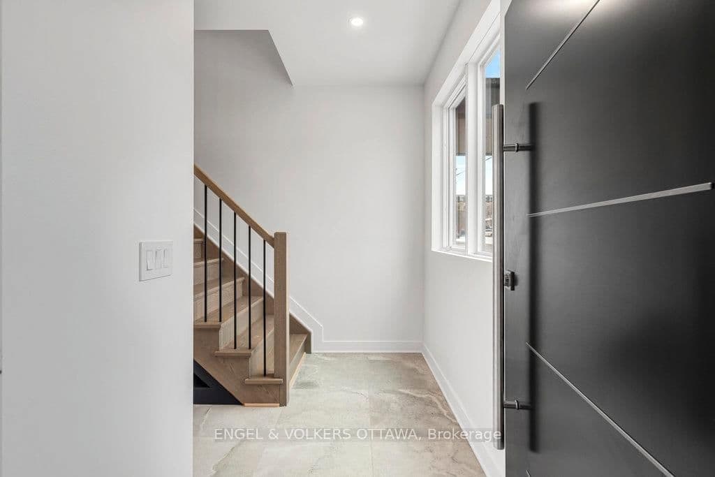 71 Parent Avenue, Ottawa, ON — photo 2