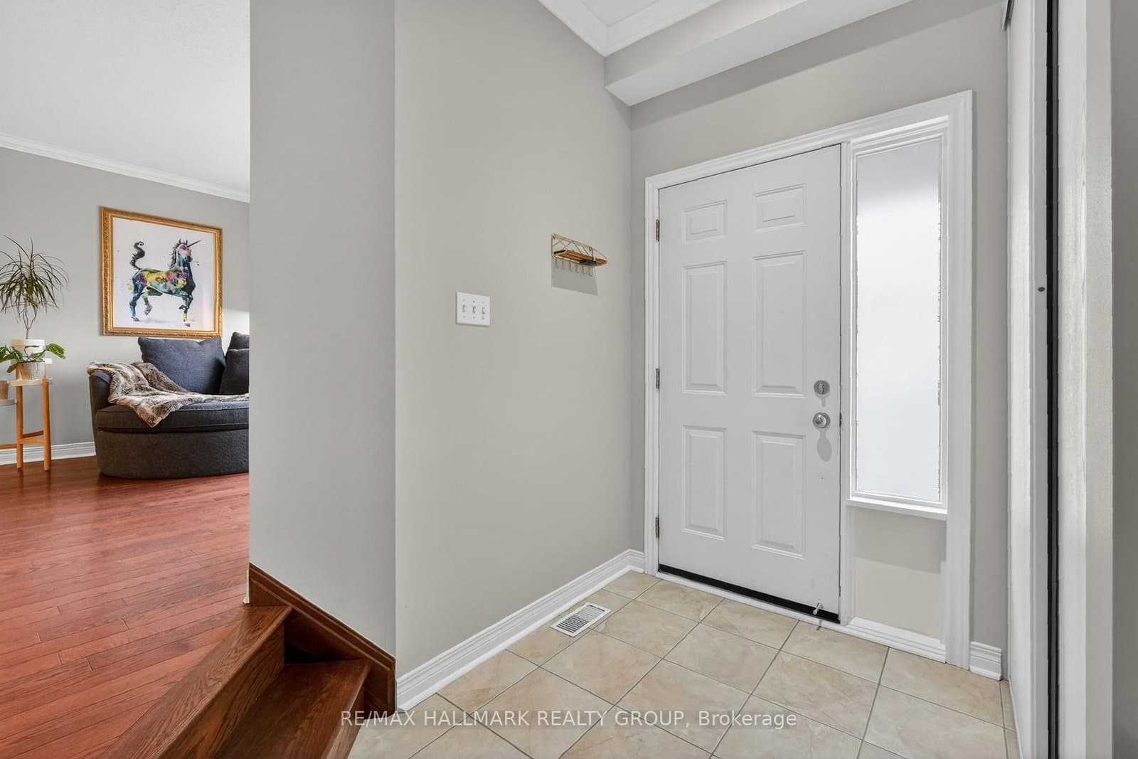 2041 Cherington Crescent, Ottawa, ON — photo 2
