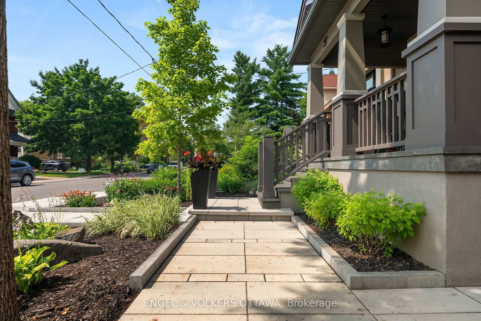 37 Clarendon Avenue, Ottawa, ON — photo 2