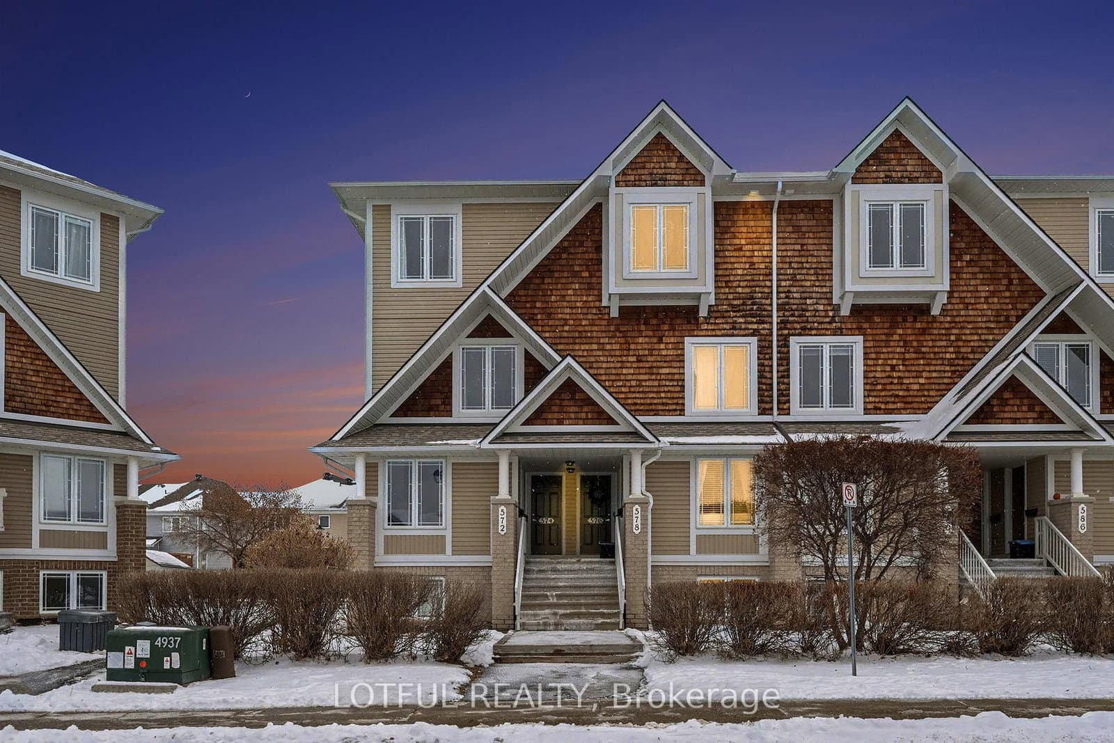 576 Lakeridge Drive, Ottawa, ON