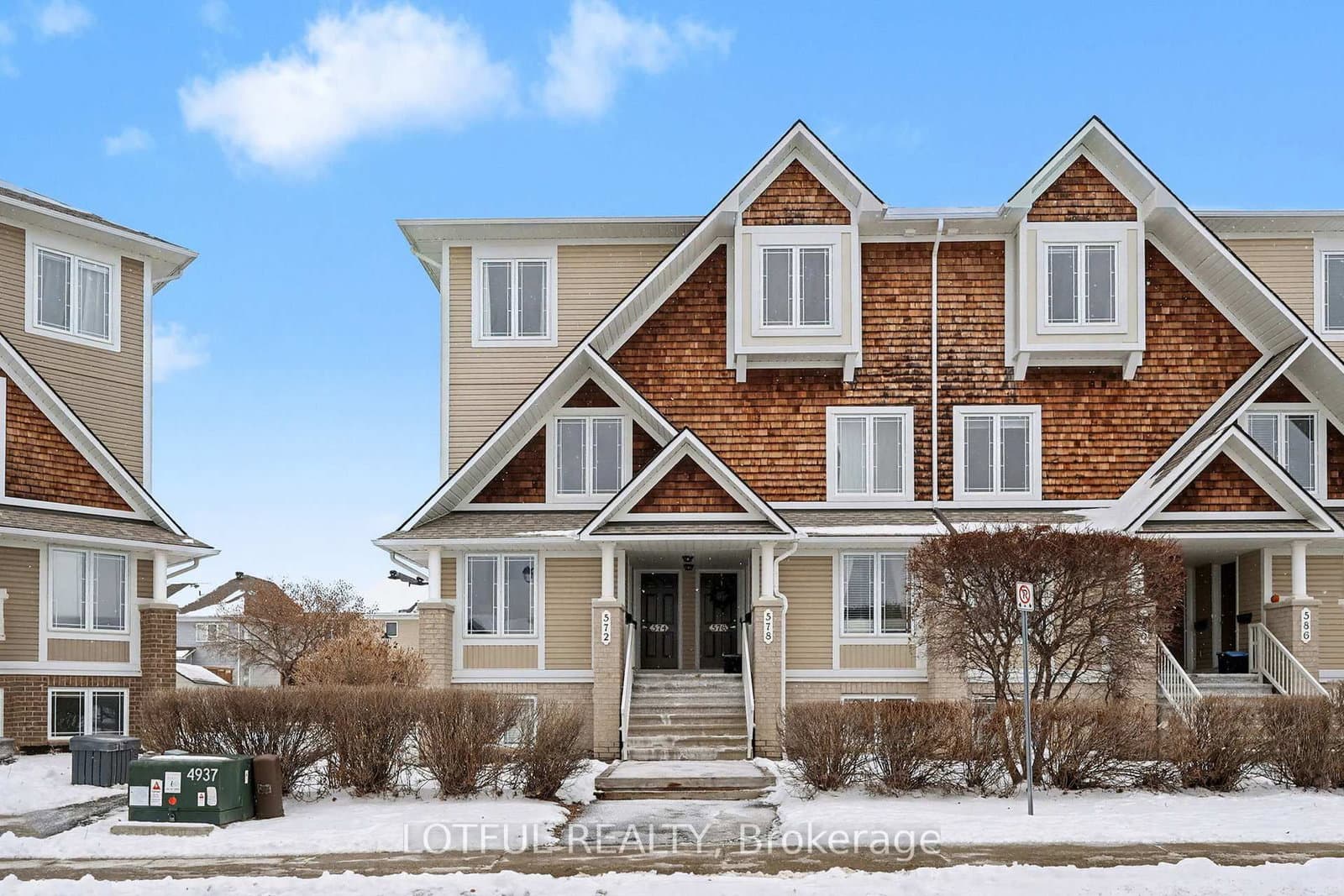 576 Lakeridge Drive, Ottawa, ON — photo 2