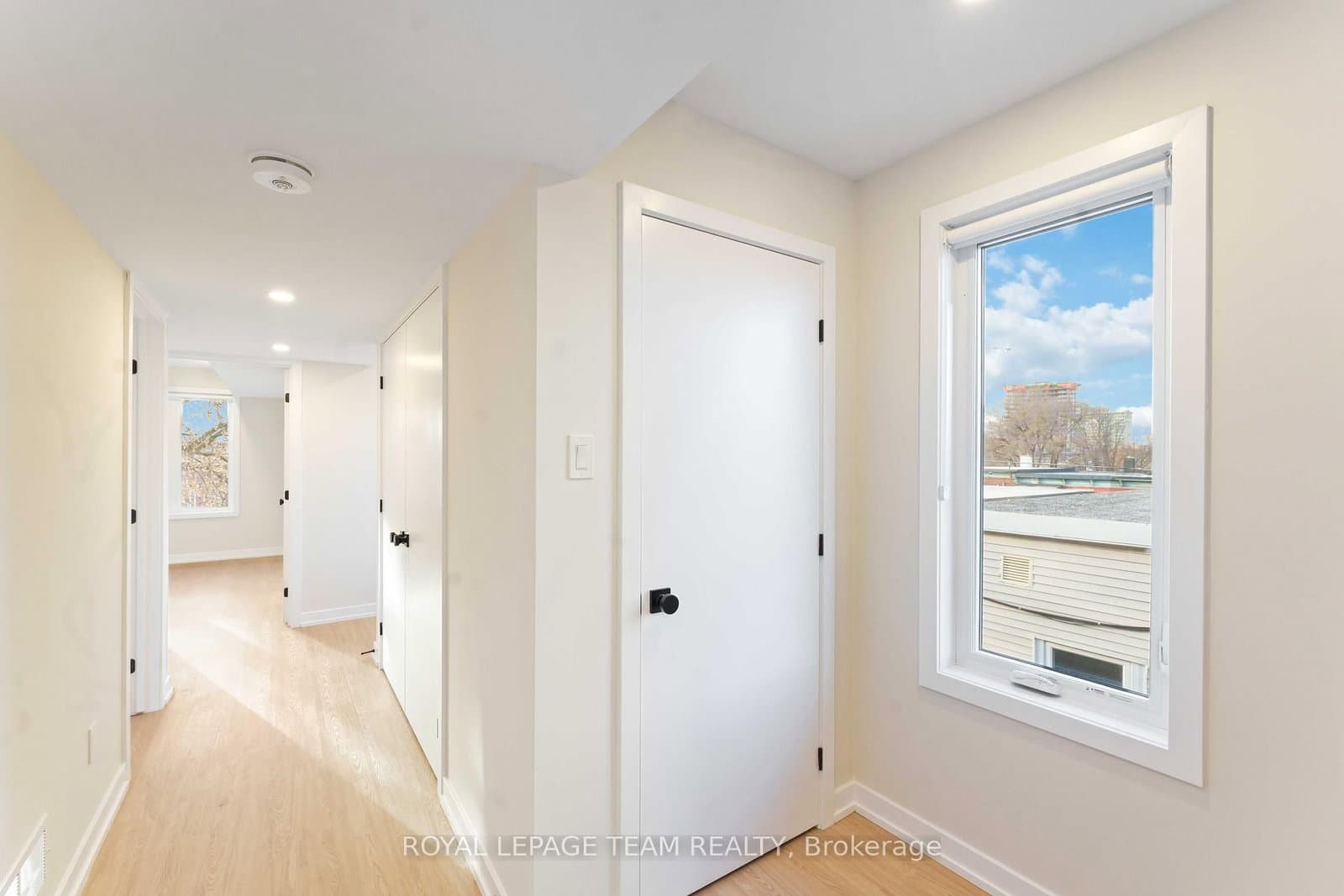 90 Elm Street, Ottawa, ON — photo 3