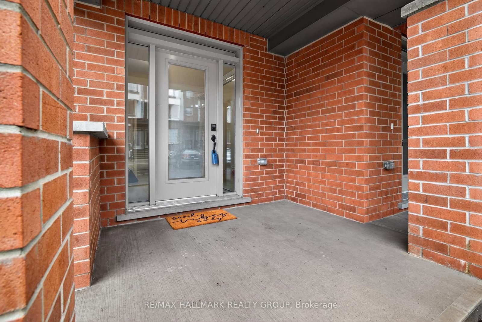 805 Kiniw Private, Ottawa, ON — photo 2