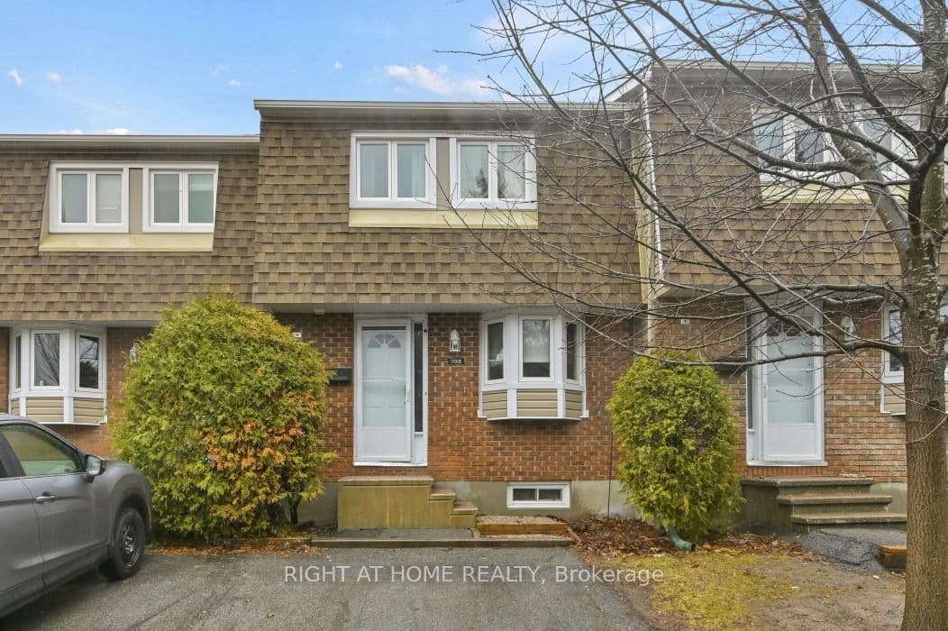 E - 1700 Lamoureux Drive, Orleans, ON