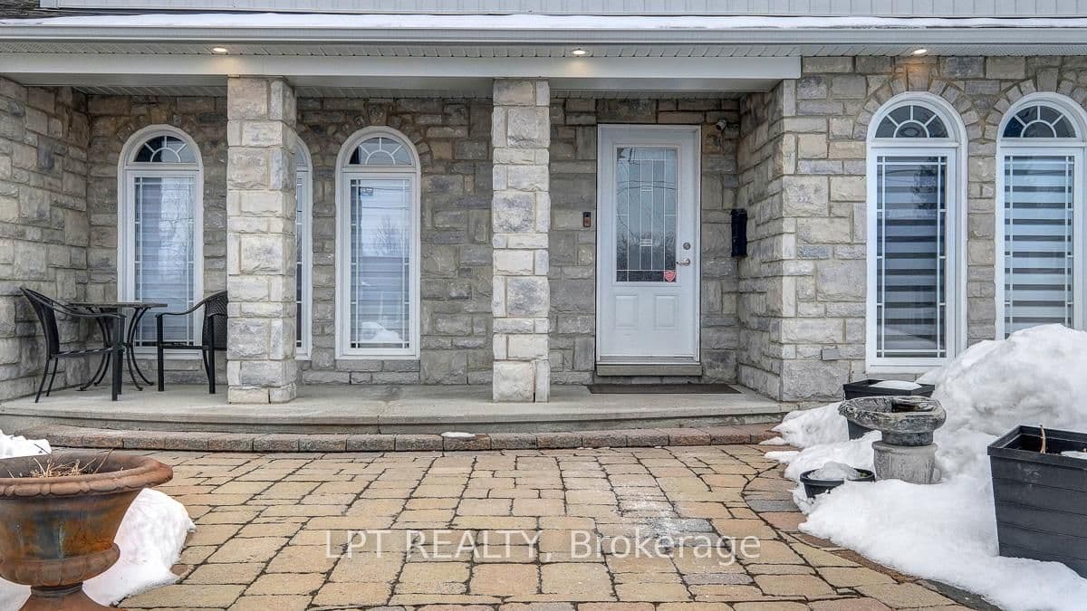 624 Pleasant Park Road, Ottawa, ON — photo 3
