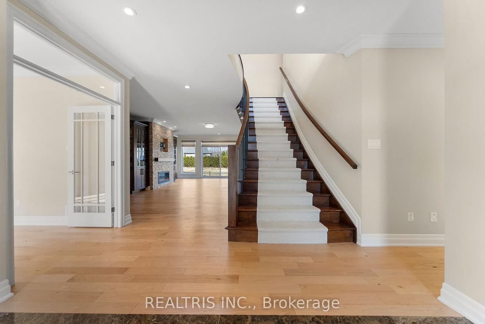 5813 Red Castle Ridge, Ottawa, ON — photo 3
