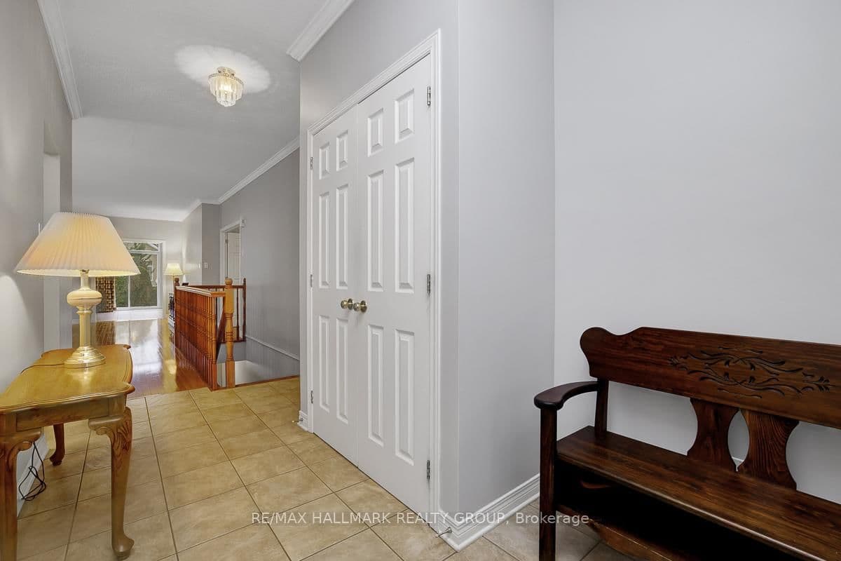 853 Swallowtail Crescent, Ottawa, ON — photo 2