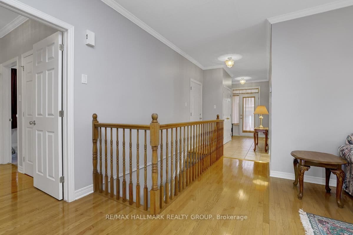 853 Swallowtail Crescent, Ottawa, ON — photo 3