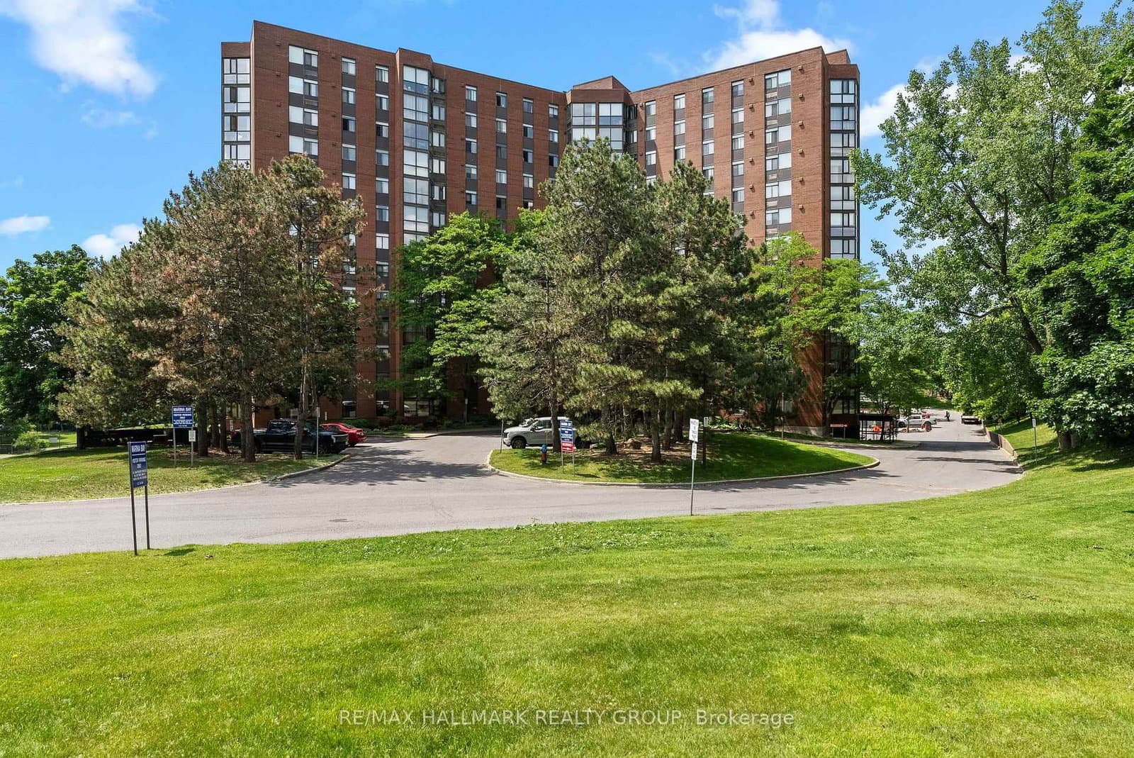 411 - 2871 Richmond Road, Ottawa, ON