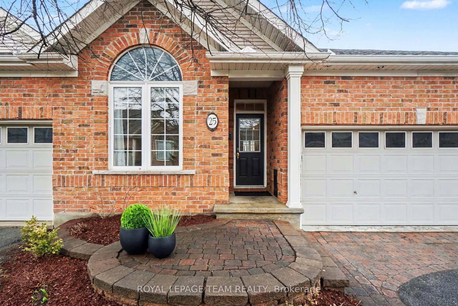 25 Sawchuk Terrace, Ottawa, ON — photo 2