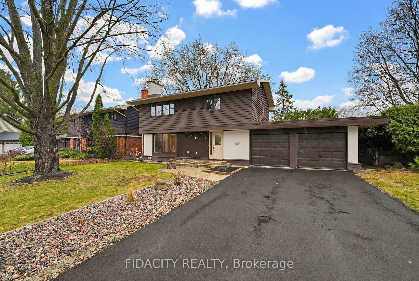 7 Gagnon Court, Ottawa, ON